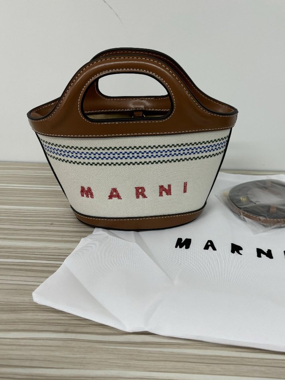 🤍Marni White Stripe Canvas Mini Basket Bag Brown Leather Crossbody Handbag - Picture 1 of 6